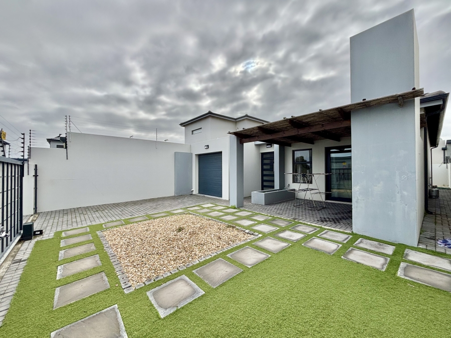 3 Bedroom Property for Sale in Sandown Western Cape